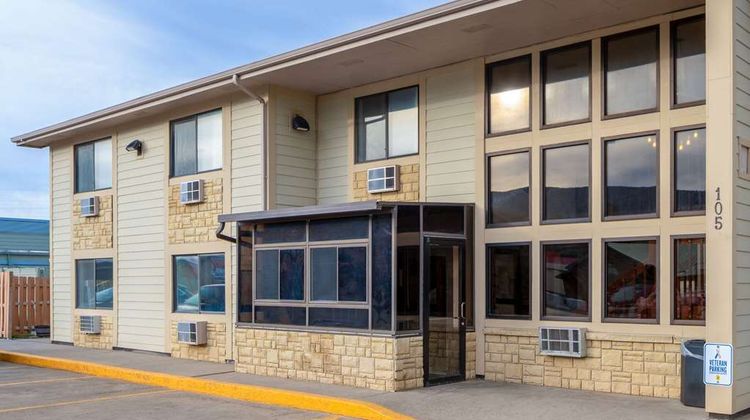 Super 8 by Wyndham Livingston Exterior