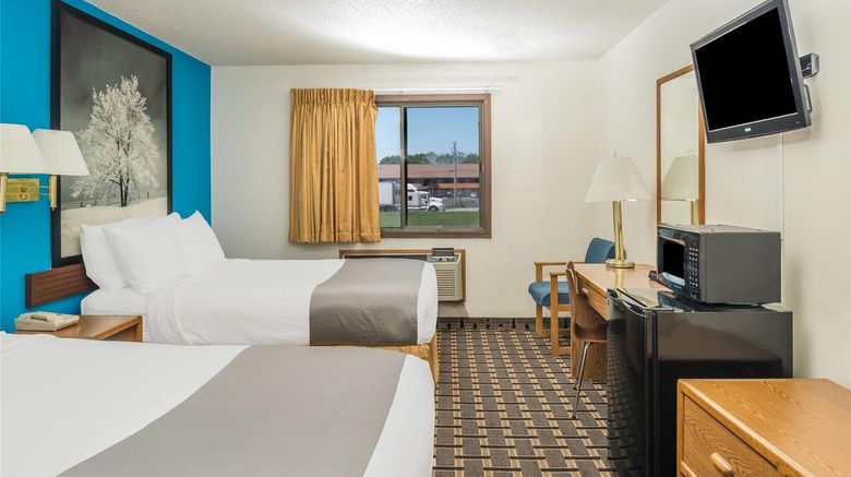 <b>Super 8 Lincoln West Room</b>. Images powered by <a href="https://iceportal.shijigroup.com/" title="IcePortal" target="_blank">IcePortal</a>.
