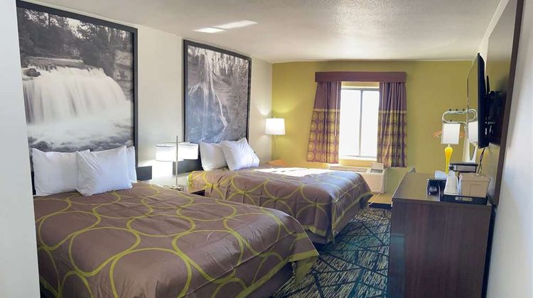 Super 8 York Room
