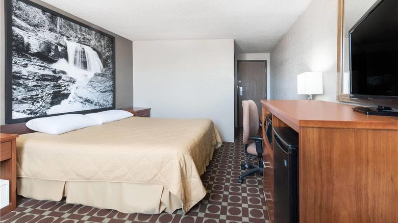 <b>Super 8 Miles City Room</b>. Images powered by <a href="https://iceportal.shijigroup.com/" title="IcePortal" target="_blank">IcePortal</a>.