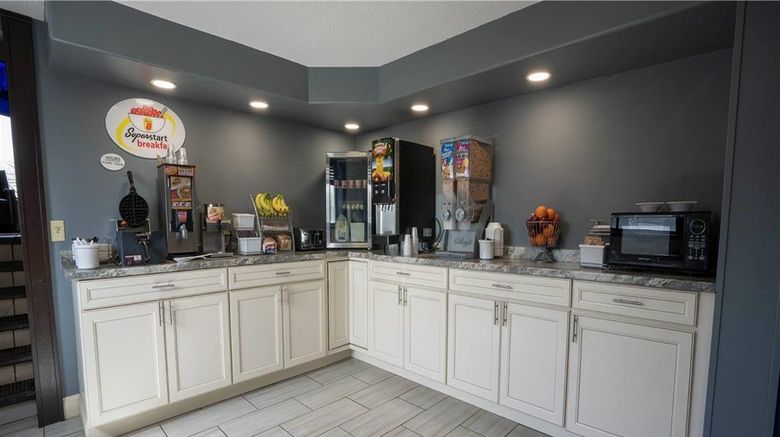 <b>Super 8 Miles City Other</b>. Images powered by <a href="https://iceportal.shijigroup.com/" title="IcePortal" target="_blank">IcePortal</a>.