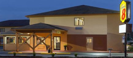 Super 8 Richmond Exterior