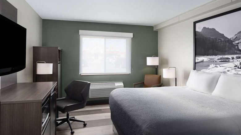 <b>Super 8 Columbus Room</b>. Images powered by <a href="https://iceportal.shijigroup.com/" title="IcePortal" target="_blank">IcePortal</a>.