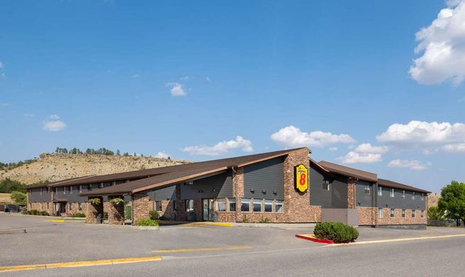 Super 8 Columbus Exterior