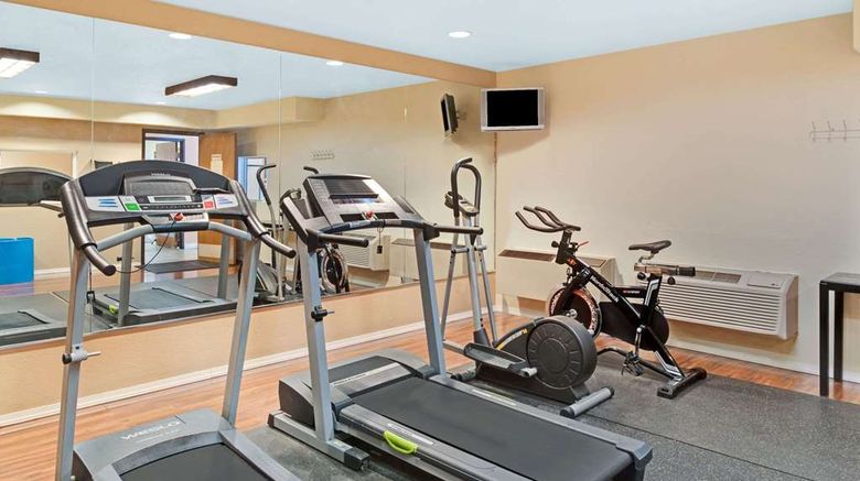<b>Super 8 Spokane/West Health</b>. Images powered by <a href="https://iceportal.shijigroup.com/" title="IcePortal" target="_blank">IcePortal</a>.