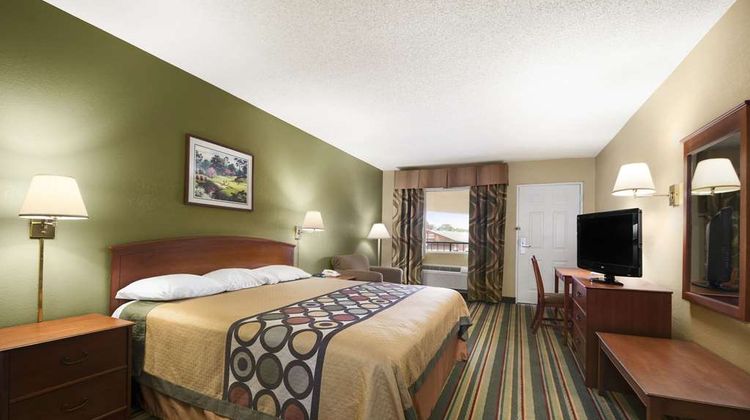 Super 8 Meridian Room
