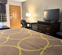 Super 8 Meridian Room