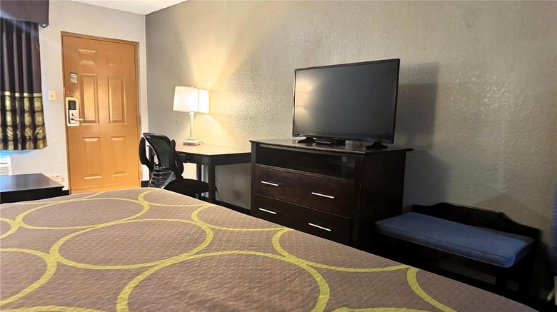 <b>Super 8 Meridian Room</b>. Images powered by <a href="https://iceportal.shijigroup.com/" title="IcePortal" target="_blank">IcePortal</a>.