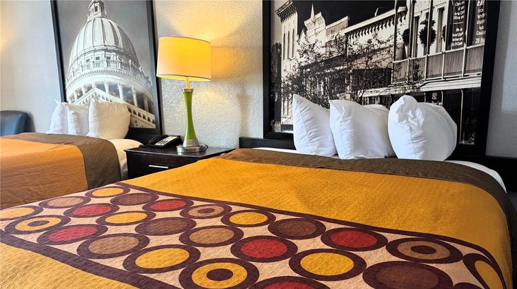 Super 8 Meridian Room