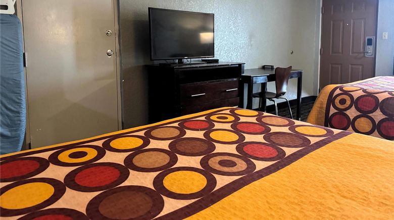 <b>Super 8 Meridian Room</b>. Images powered by <a href="https://iceportal.shijigroup.com/" title="IcePortal" target="_blank">IcePortal</a>.