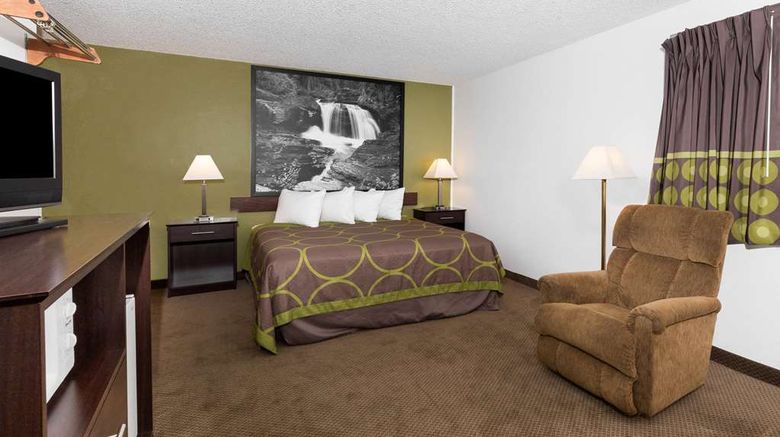 <b>Super 8 Missoula/Brooks Street Room</b>. Images powered by <a href="https://iceportal.shijigroup.com/" title="IcePortal" target="_blank">IcePortal</a>.