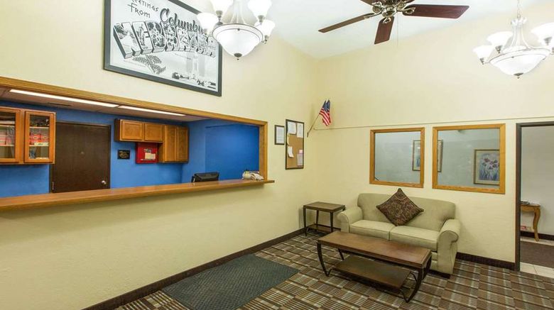 <b>Super 8 Columbus Lobby</b>. Images powered by <a href="https://iceportal.shijigroup.com/" title="IcePortal" target="_blank">IcePortal</a>.
