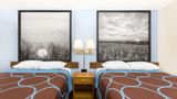 <b>Super 8 Columbus Room</b>. Images powered by <a href="https://iceportal.shijigroup.com/" title="IcePortal" target="_blank">IcePortal</a>.