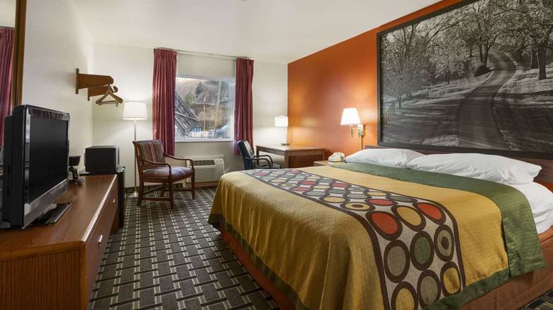 <b>Super 8 Prestonsburg Room</b>. Images powered by <a href="https://iceportal.shijigroup.com/" title="IcePortal" target="_blank">IcePortal</a>.