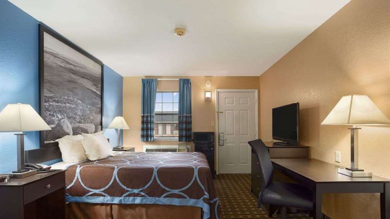 <b>Super 8 Henryetta Room</b>. Images powered by <a href="https://iceportal.shijigroup.com/" title="IcePortal" target="_blank">IcePortal</a>.