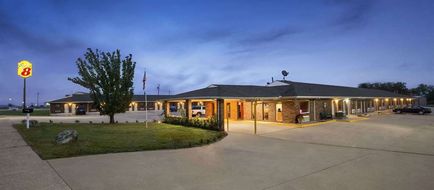 Super 8 Henryetta Exterior