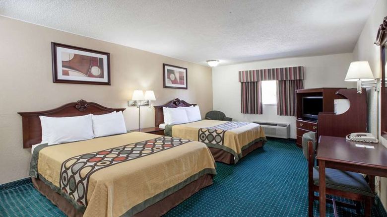 <b>Super 8 Clinton Room</b>. Images powered by <a href="https://iceportal.shijigroup.com/" title="IcePortal" target="_blank">IcePortal</a>.