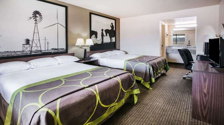 Super 8 Oklahoma Airport Room
