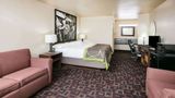 Super 8 Oklahoma Airport Suite