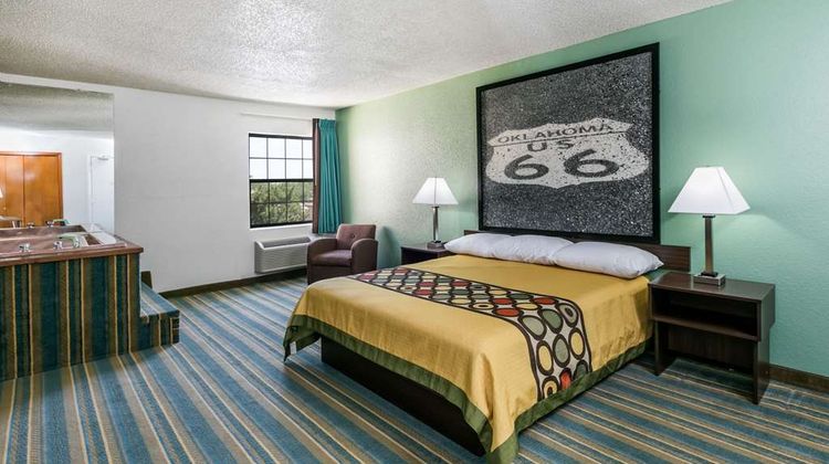 Super 8 Sapulpa/Tulsa Area Suite