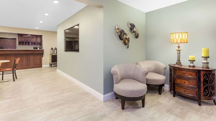 Super 8 Owensboro Lobby