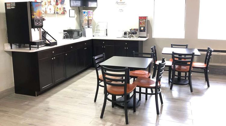 Super 8 Natchitoches Restaurant