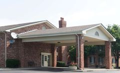 Super 8 Greenfield