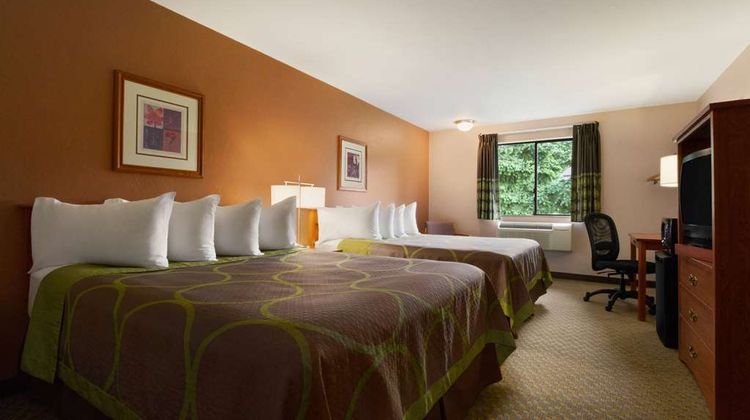 Super 8 Port Angeles Room