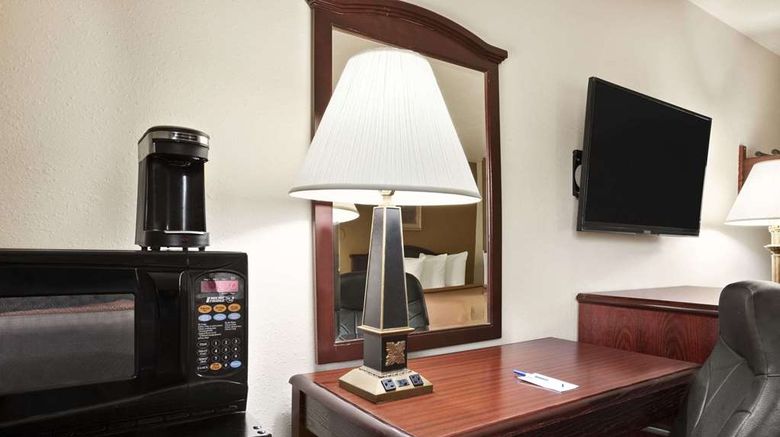 <b>Travelodge La Porte/Michigan City Area Room</b>. Images powered by <a href="https://iceportal.shijigroup.com/" title="IcePortal" target="_blank">IcePortal</a>.