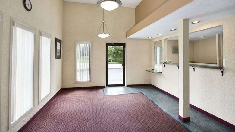 <b>Travelodge La Porte/Michigan City Area Lobby</b>. Images powered by <a href="https://iceportal.shijigroup.com/" title="IcePortal" target="_blank">IcePortal</a>.