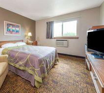 Super 8 by Wyndham Emerson Ave Room