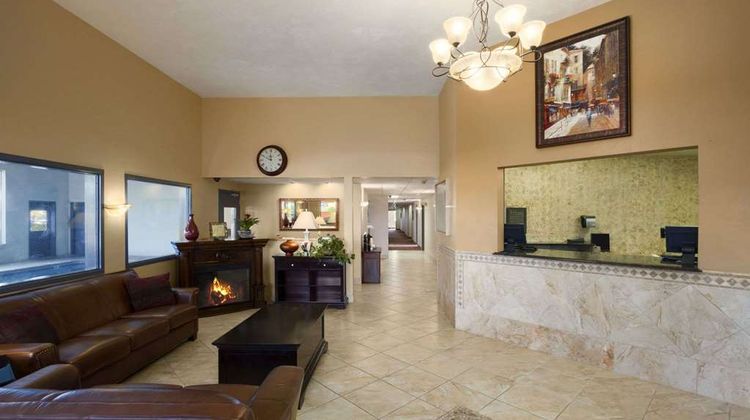 Super 8 Kennewick Lobby
