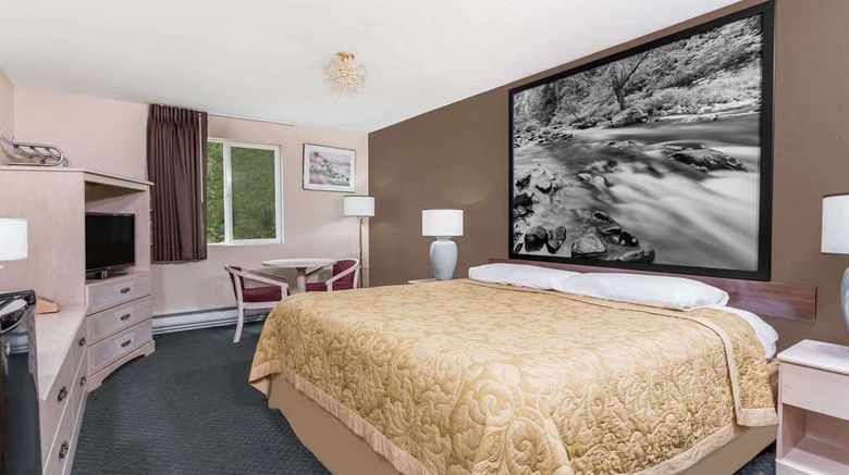 <b>Super 8 Shelton Room</b>. Images powered by <a href="https://iceportal.shijigroup.com/" title="IcePortal" target="_blank">IcePortal</a>.