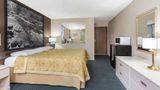Super 8 Shelton Room