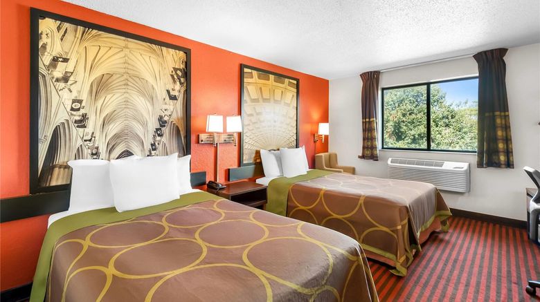 <b>Super 8 Dumfries/Quantico Room</b>. Images powered by <a href="https://iceportal.shijigroup.com/" title="IcePortal" target="_blank">IcePortal</a>.