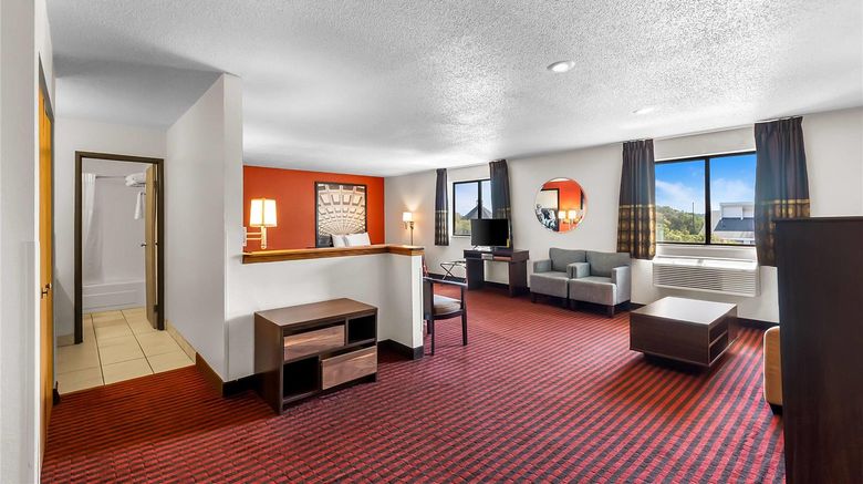 <b>Super 8 Dumfries/Quantico Suite</b>. Images powered by <a href="https://iceportal.shijigroup.com/" title="IcePortal" target="_blank">IcePortal</a>.