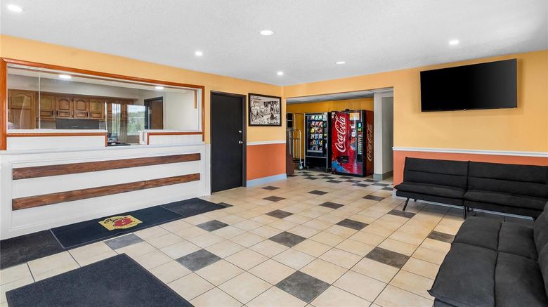<b>Super 8 Dumfries/Quantico Lobby</b>. Images powered by <a href="https://iceportal.shijigroup.com/" title="IcePortal" target="_blank">IcePortal</a>.