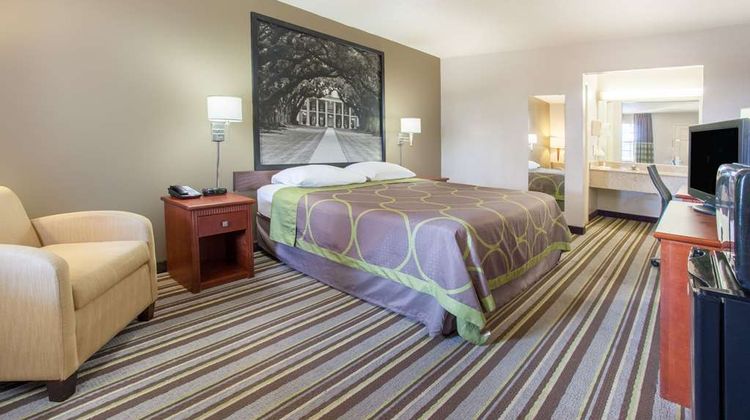Super 8 Monroe West Room