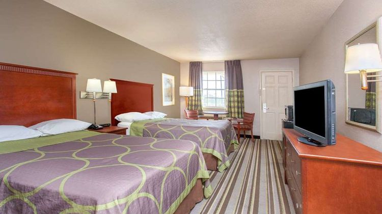 Super 8 Monroe West Room