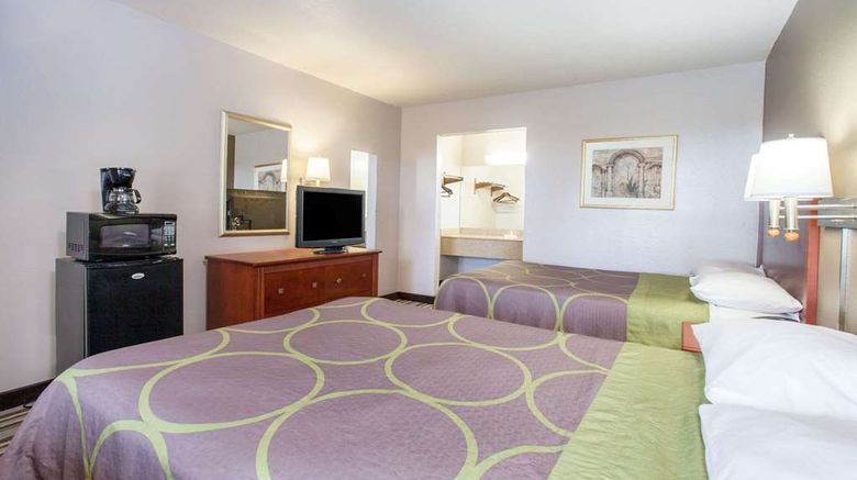 <b>Super 8 Monroe West Room</b>. Images powered by <a href="https://iceportal.shijigroup.com/" title="IcePortal" target="_blank">IcePortal</a>.