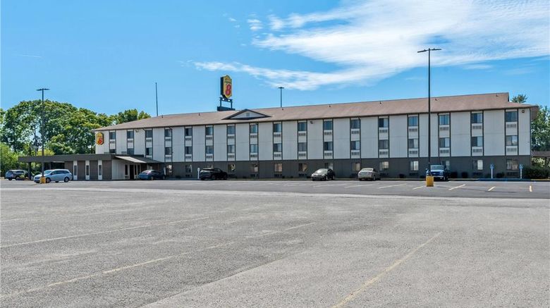 <b>Super 8 Terre Haute Exterior</b>. Images powered by <a href="https://iceportal.shijigroup.com/" title="IcePortal" target="_blank">IcePortal</a>.