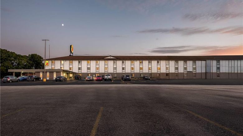 <b>Super 8 Terre Haute Exterior</b>. Images powered by <a href="https://iceportal.shijigroup.com/" title="IcePortal" target="_blank">IcePortal</a>.