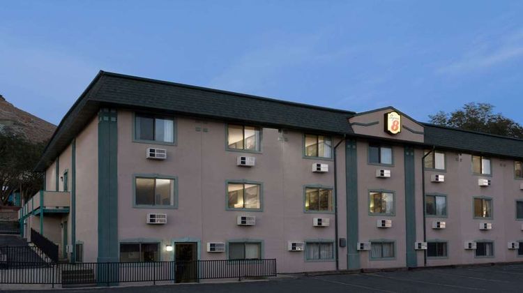 Super 8 Green River Exterior