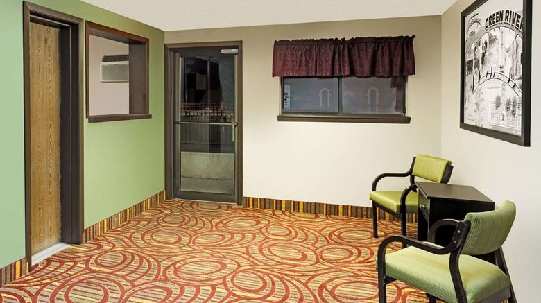 <b>Super 8 Green River Lobby</b>. Images powered by <a href="https://iceportal.shijigroup.com/" title="IcePortal" target="_blank">IcePortal</a>.