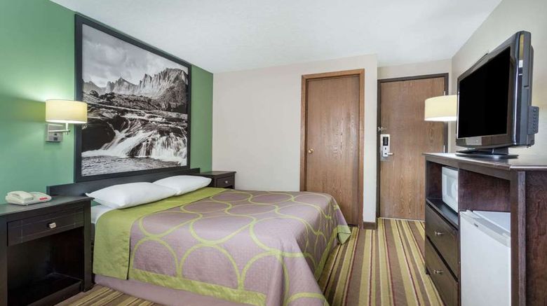 <b>Super 8 Green River Room</b>. Images powered by <a href="https://iceportal.shijigroup.com/" title="IcePortal" target="_blank">IcePortal</a>.