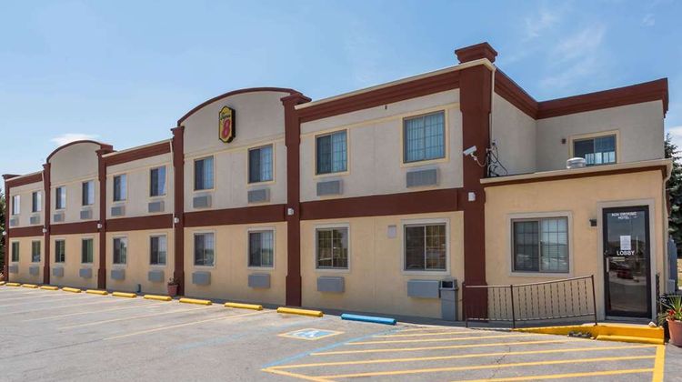Super 8 Douglas Exterior