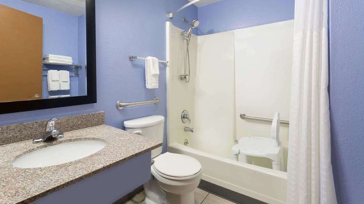 Super 8 Douglas Room