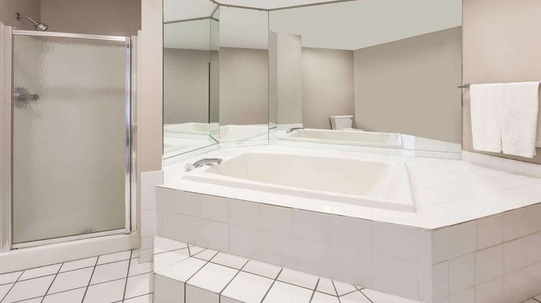 <b>Super 8 Plymouth Suite</b>. Images powered by <a href="https://iceportal.shijigroup.com/" title="IcePortal" target="_blank">IcePortal</a>.
