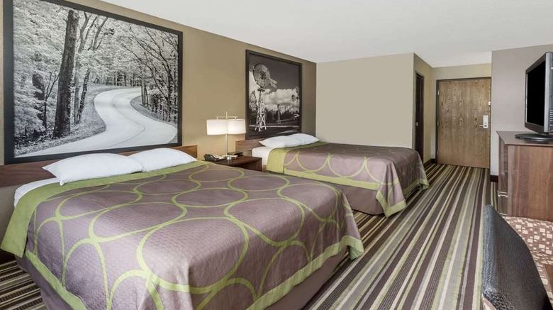 <b>Super 8 Plymouth Room</b>. Images powered by <a href="https://iceportal.shijigroup.com/" title="IcePortal" target="_blank">IcePortal</a>.