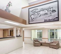 Super 8 Plymouth Lobby